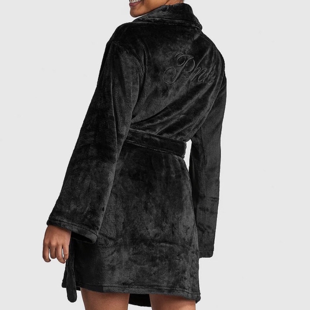 Victoria’s Secret PINK XS/S M/L XL/XXL Logo Embroidery Fluffy Plush Robe Black